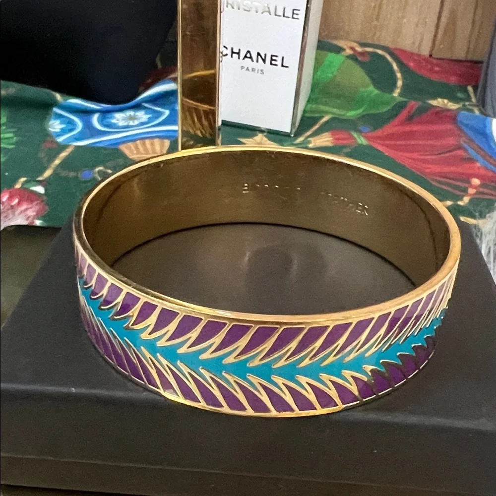 Kate Spade New York Birds of a Feather Gold Tone Bangle Blue & Purple Enamel - Picture 2 of 7